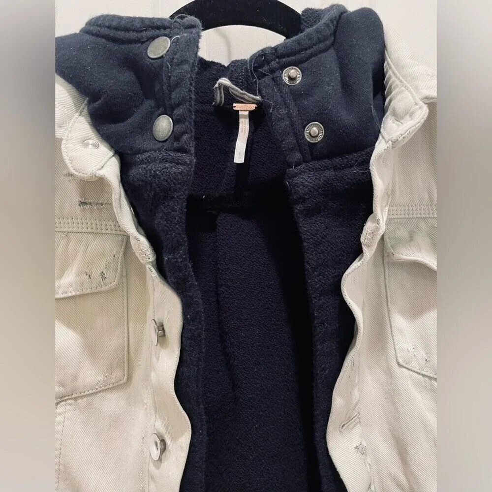 Free People Double Weave Denim Jacket‎ Hoodie Distressed Layered Boho Small - Picture 7 of 9